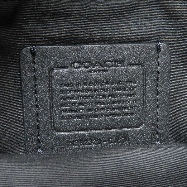 実際に弊社で買取させて頂いたCOACH/コーチ アクセル クロスボディ シグネチャー キャンバス ポーチ付き ボディバッグの画像 5枚目