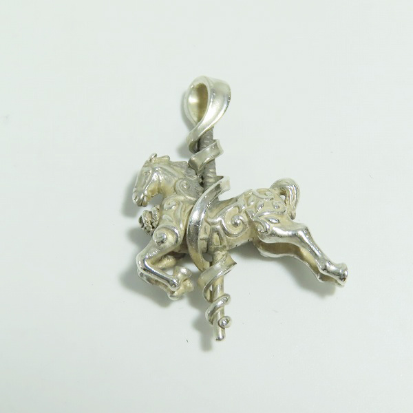 実際に弊社で買取させて頂いたJustin Davis/ジャスティンデイビス L.I.C. メリーゴーランドモチーフペンダントトップ/SPJ554の画像 1枚目