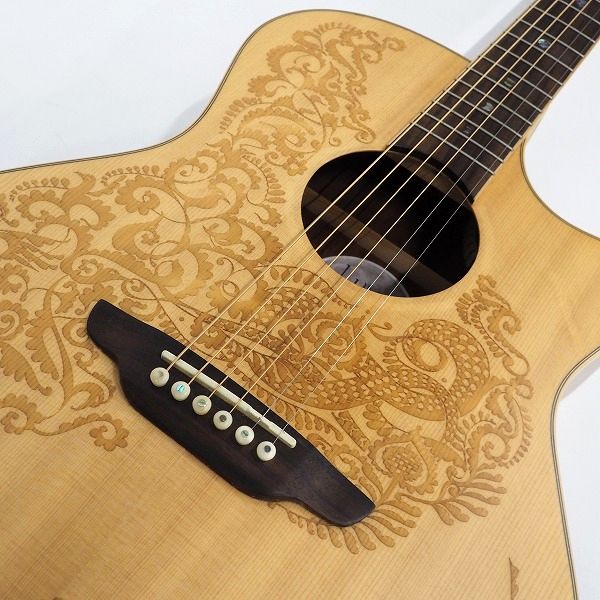 実際に弊社で買取させて頂いた★【難有り】LUNA/ルナ HEN P2 SPR エレアコ/アコースティックギター/アコギ ソフトケース付の画像 6枚目