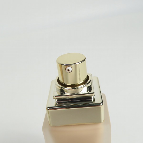 実際に弊社で買取させて頂いたDior/ディオール プレステージ ホワイト ル プロテクター UV ミネラル BB 01 日焼け止め/化粧下地 30mlの画像 4枚目