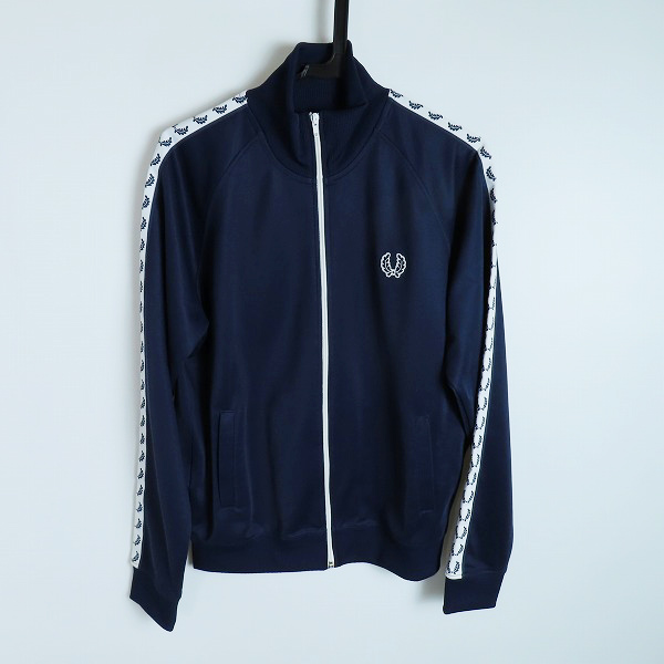 実際に弊社で買取させて頂いたFRED PERRY/フレッドペリー TAPED TRACK JACKET/トラックジャケット ネイビー J6231 M