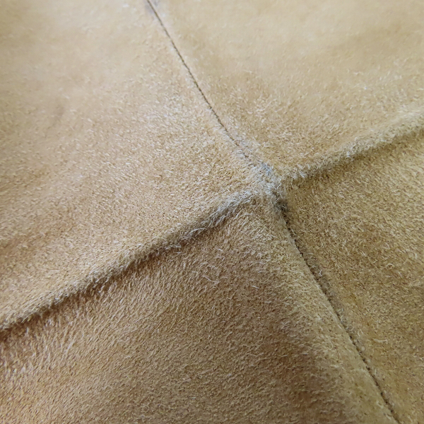 実際に弊社で買取させて頂いたLOEWE/ロエベ スエード パンチングレザー フリンジ ストールの画像 5枚目