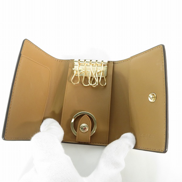 実際に弊社で買取させて頂いたCOACH/コーチ ウィズ マルチ フローラル プリント 5連 リング キーケース IMCAH/チョークマルチの画像 4枚目