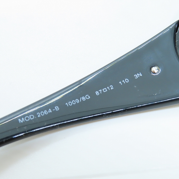 実際に弊社で買取させて頂いたVERSACE/ヴェルサーチ サングラス/アイウェア ラインストーン MOD.2064-B 1009/8Gの画像 5枚目