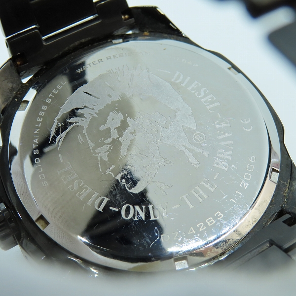 実際に弊社で買取させて頂いたDIESEL/ディーゼル メガチーフ クロノグラフ 腕時計/ウォッチ DZ-4283の画像 4枚目