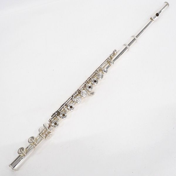 実際に弊社で買取させて頂いたYAMAHA/ヤマハ YFL-684/YFL684 フルート 管体銀製 インラインリングキイ  ハードケース・ケースカバー付の画像 1枚目