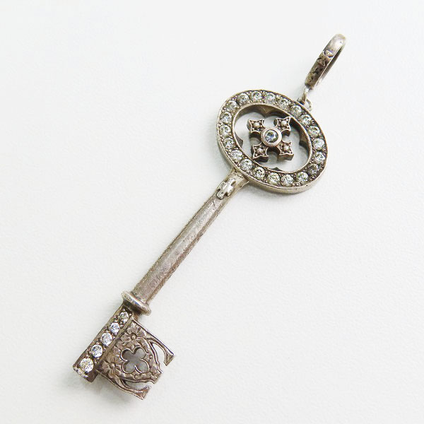 実際に弊社で買取させて頂いたLoree Rodkin/ローリーロドキン ストーンキーペンダント