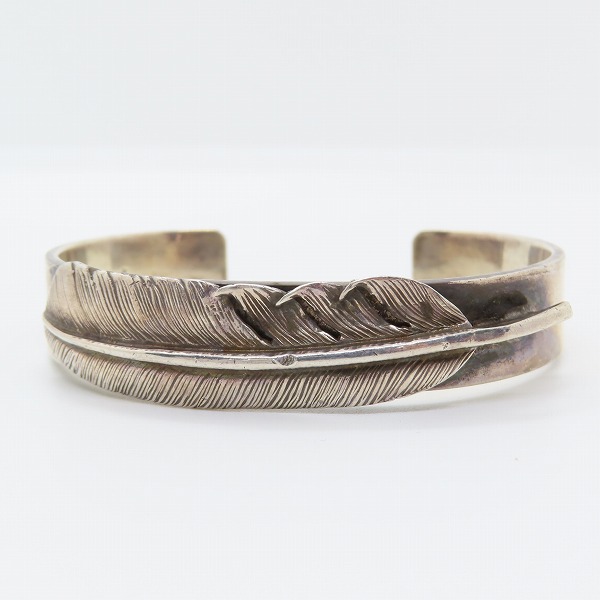 実際に弊社で買取させて頂いたFIRST ARROWS/ファーストアローズ フェザー L 付/平打12mm バングル/Sサイズの画像 1枚目