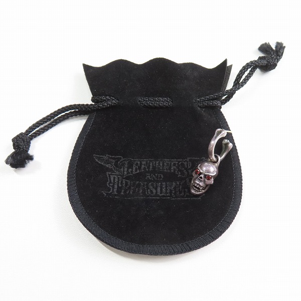 実際に弊社で買取させて頂いたLEATHERS AND TREASURES/レザーズアンドトレジャーズ Skull earring スカルイヤリング ピアス w/ストーンの画像 6枚目
