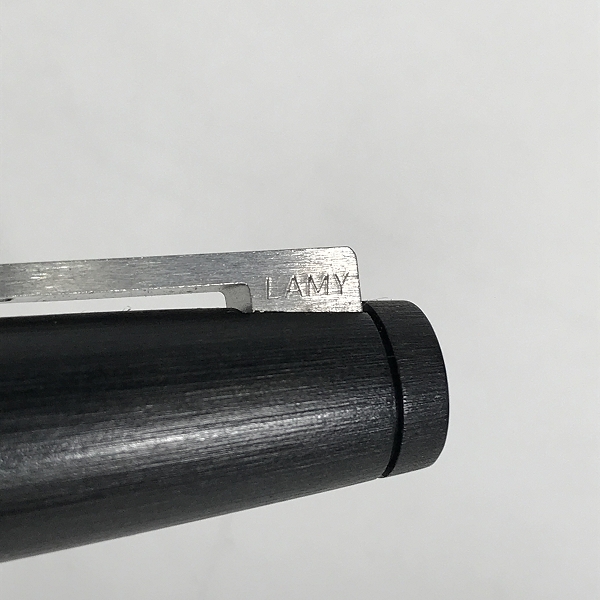 実際に弊社で買取させて頂いたLAMY/ラミー 木軸/ウッド素材 キャップ式万年筆  ケース付き の画像 2枚目