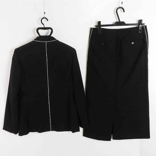実際に弊社で買取させて頂いたCOMME des GARCONS JUNYA WATANABE/コムデギャルソン ジャケット スカート セットアップ ラインストーン JJ10004M/JS10004M/Mの画像 1枚目