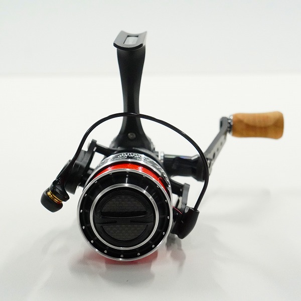 実際に弊社で買取させて頂いたAbuGarcia/アブガルシア REVO MGXTREME 2000S レボ エムジーエクストリーム スピニングリール ケース/箱付きの画像 2枚目