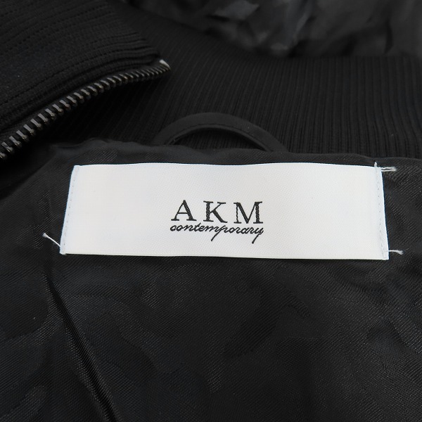 実際に弊社で買取させて頂いた【未使用】AKM Contemporary/エイケイエムコンテンポラリ スタンドネックレイヤードダウンジャケット ASO-829/Mの画像 2枚目