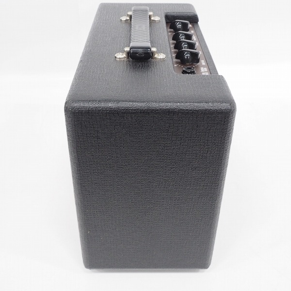 実際に弊社で買取させて頂いたVOX/ヴォックス Pathfinder 10 V9106 ギターアンプ コンボアンプ【動作確認済】の画像 3枚目