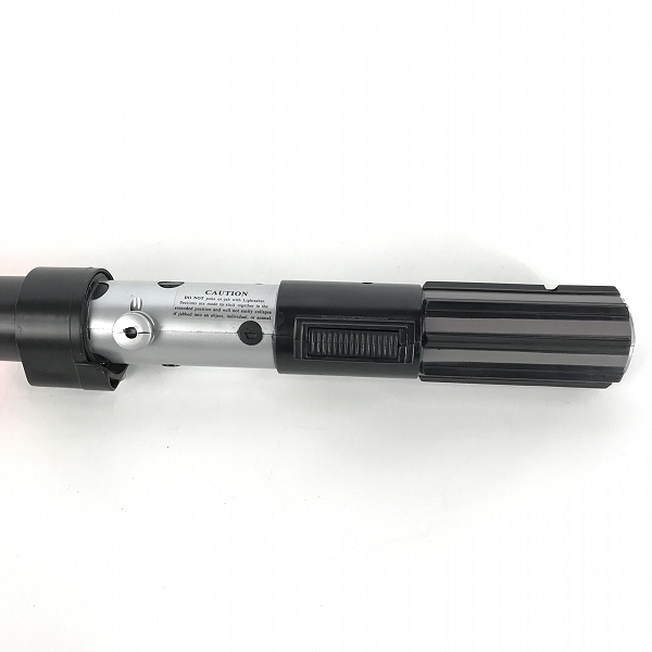 実際に弊社で買取させて頂いた【ジャンク】Hasbro/ハズブロ STAR WARS/スターウォーズ THE POWER OF FORTH ダースベイダー ライトセイバーの画像 2枚目