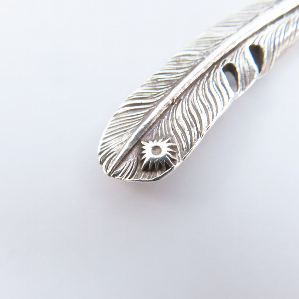 実際に弊社で買取させて頂いたARIZONA FREEDOM/アリゾナフリーダム フェザー ペンダントトップ 左向きの画像 4枚目