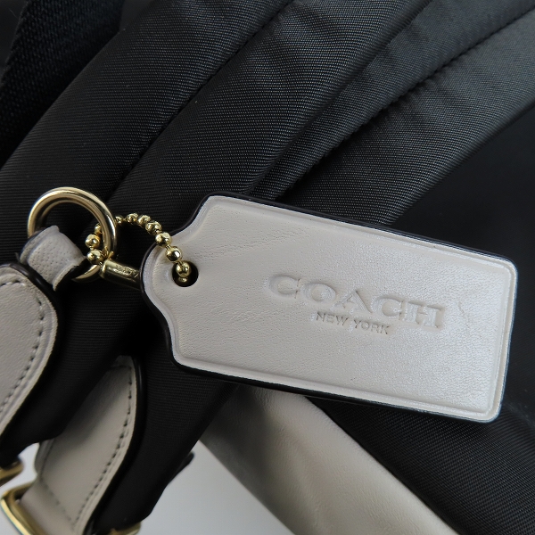 実際に弊社で買取させて頂いたCOACH/コーチ PVC×レザー シグネチャー リュックサック F32200の画像 6枚目