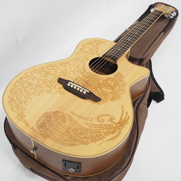 実際に弊社で買取させて頂いた★【難有り】LUNA/ルナ HEN P2 SPR エレアコ/アコースティックギター/アコギ ソフトケース付