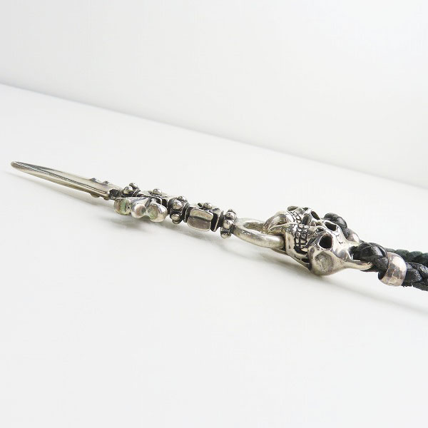 実際に弊社で買取させて頂いたTRAVIS WALKER/トラヴィスワーカー クロスダガーペンダント 2スカル レザーブレードの画像 3枚目