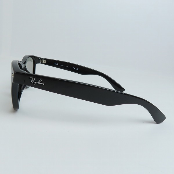 実際に弊社で買取させて頂いたRay-Ban/レイバン NEW WAYFARER ニューウェイファーラー サングラス/アイウエア RB2132-Fの画像 2枚目