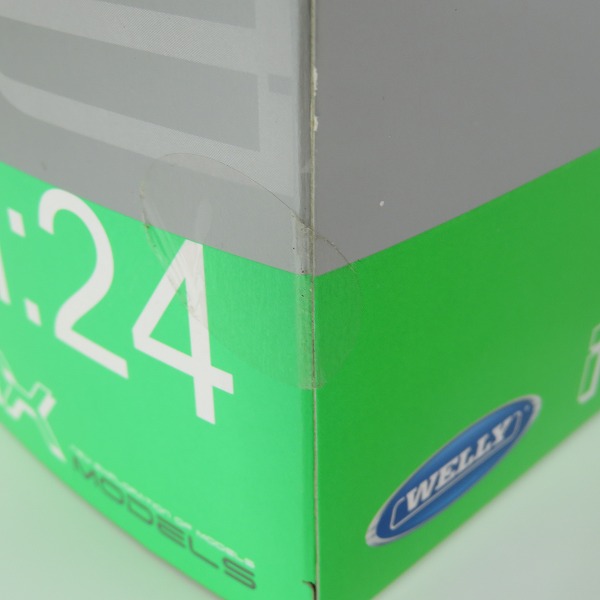 実際に弊社で買取させて頂いた【未開封】welly/ウェリー 1/24 ミニカー NEX MODELS Alfa 4Cの画像 4枚目