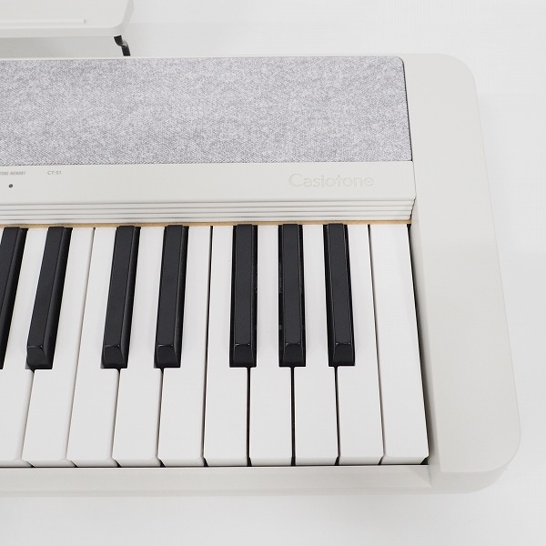 実際に弊社で買取させて頂いた★CASIO/カシオ Casiotone CT-S1 WE 電子キーボード カシオトーン ホワイト 61鍵盤 2021年製【動作確認済】の画像 3枚目