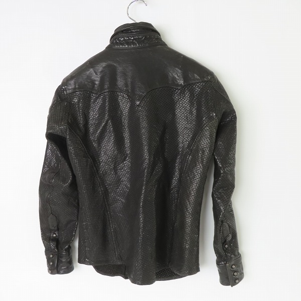 実際に弊社で買取させて頂いたBACKLASH/バックラッシュ ジャパンステアー 製品染め パンチング レザーシャツ 1499-01/1(S)の画像 1枚目