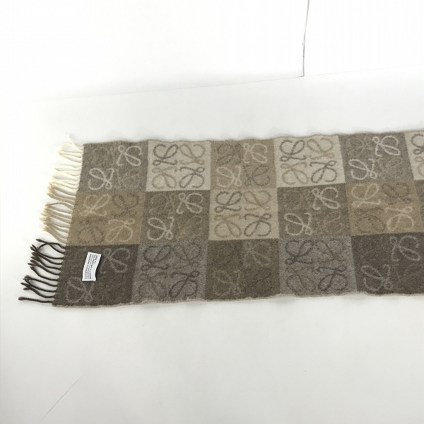 実際に弊社で買取させて頂いたLOEWE/ロエベ アナグラム マフラー ストール/28003861の画像 2枚目