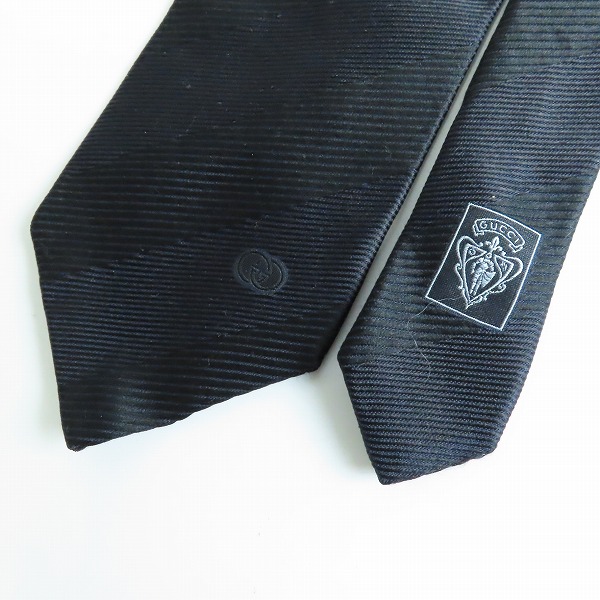 実際に弊社で買取させて頂いたGUCCI/グッチ GGロゴ 斜線柄 シルクネクタイ の画像 1枚目