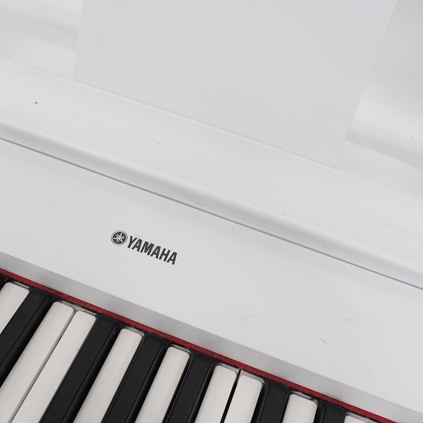 実際に弊社で買取させて頂いた★YAMAHA/ヤマハ piaggero/ピアジェーロ NP-12WH/ホワイト 電子キーボード 2017年製 ACアダプター付【動作確認済】の画像 4枚目