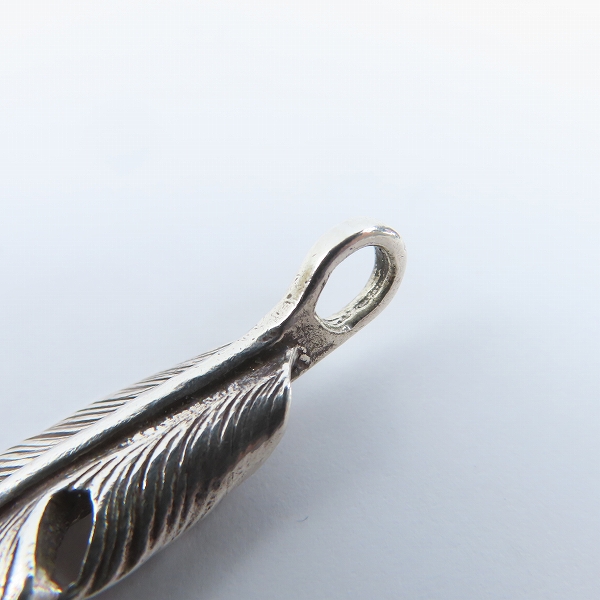 実際に弊社で買取させて頂いたARIZONA FREEDOM/アリゾナフリーダム フェザー ペンダントトップ 左向きの画像 5枚目