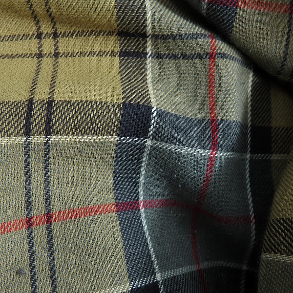 実際に弊社で買取させて頂いたBarbour/バブアー 15AW 裏地チェック オイルド ステンカラー コート MWX0534NY91/1402141 40の画像 8枚目
