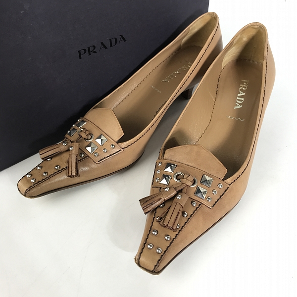 実際に弊社で買取させて頂いたPRADA/プラダ スタッズ タッセル パンプス/ピンヒール 36.5