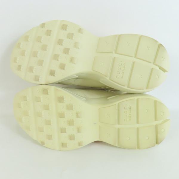 実際に弊社で買取させて頂いたGUCCI/グッチ ライトン インターロッキング ロゴ レザー スニーカー 630607/8の画像 2枚目