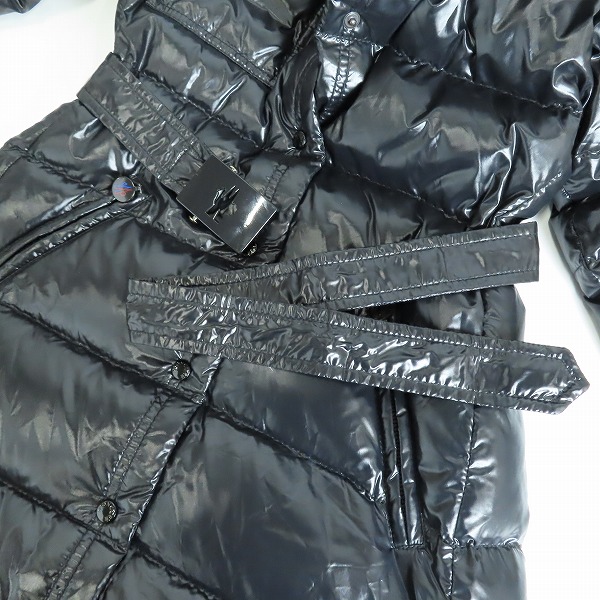 実際に弊社で買取させて頂いた【JPタグ】MONCLER/モンクレール MEINA/メイナ ロゴワッペン ダウンコート ウエストベルト付 49303/50/6895O/00の画像 4枚目