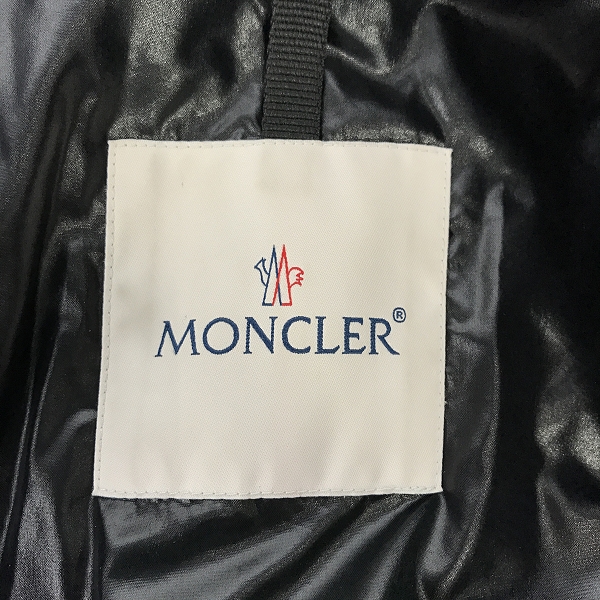 実際に弊社で買取させて頂いた【JPタグ】MONCLER/モンクレール MONTCLA GIUBBOTTO/モンクラー ダウンジャケット G20911A00144 C0300/1の画像 2枚目
