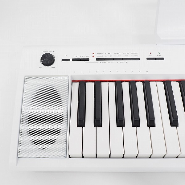 実際に弊社で買取させて頂いた★【美品】YAMAHA/ヤマハ piaggero/ピアジェーロ NP-12WH/ホワイト 電子キーボード 2021年製 ACアダプター付の画像 1枚目