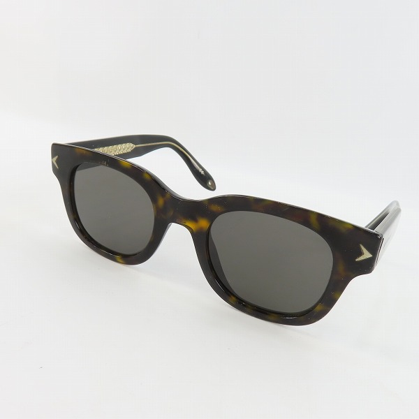 実際に弊社で買取させて頂いたGIVENCHY/ジバンシィ スター サングラス/アイウェア 