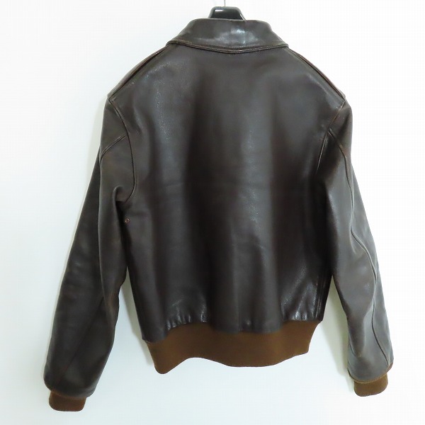 実際に弊社で買取させて頂いたTHE REAL McCOY'S/ザ リアルマッコイズ A-2 レザー フライトジャケット 30-1415/42の画像 1枚目