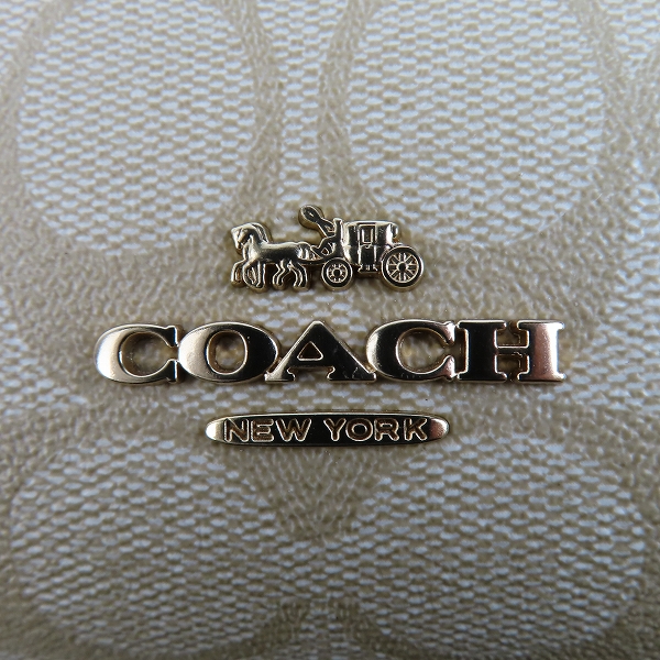 実際に弊社で買取させて頂いたCOACH/コーチ PVC×レザー シグネチャー リュックサック F32200の画像 5枚目