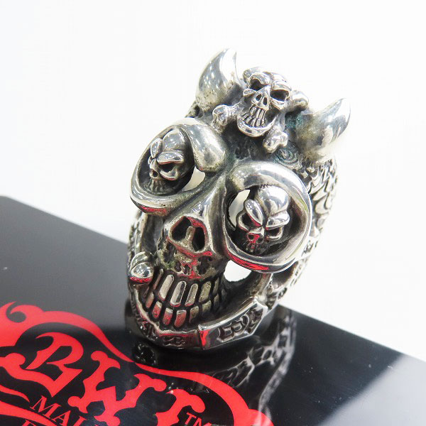 実際に弊社で買取させて頂いた【ギャラ付】BWL/ビルウォールレザー グラフィティマスタースカルリング ｗ/ホーンズ GLSアイズ＆ハートカスタム 22-23号