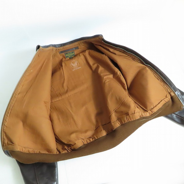 実際に弊社で買取させて頂いたTHE REAL McCOY'S/ザ リアルマッコイズ A-2 レザー フライトジャケット 30-1415/42の画像 2枚目