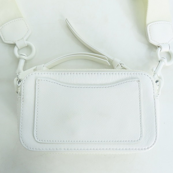 実際に弊社で買取させて頂いたMARC JACOBS/マークジェイコブス THE SNAPSHOT ショルダーバッグ ホワイトの画像 1枚目