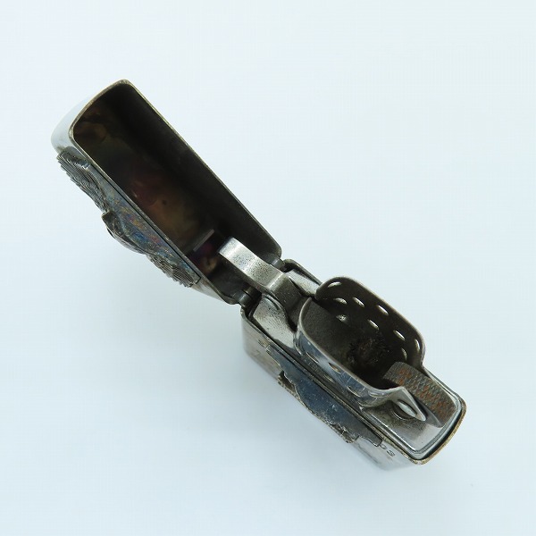 実際に弊社で買取させて頂いたZIPPO/ジッポー HARLEY DAVIDSON/ハーレーダビッドソン LIMITED EDITION イーグルメタル貼り デスクトップホルダー 95年製の画像 5枚目