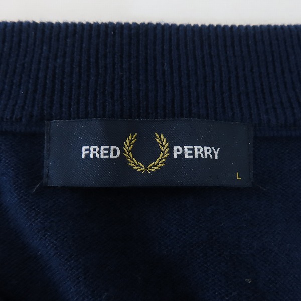 実際に弊社で買取させて頂いたFRED PERRY/フレッドペリー TIPPED SLEEVE V NECK JUMPER Vネックニット K9555/Lの画像 2枚目