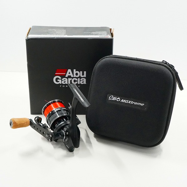 実際に弊社で買取させて頂いたAbuGarcia/アブガルシア REVO MGXTREME 2000S レボ エムジーエクストリーム スピニングリール ケース/箱付き