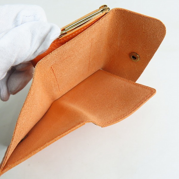 実際に弊社で買取させて頂いたIL BISONTE/イルビゾンテ レザー がま口 二つ折り財布/ウォレット オレンジ 54192-3-04440の画像 4枚目