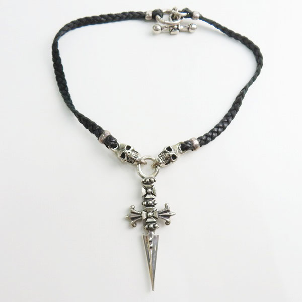 実際に弊社で買取させて頂いたTRAVIS WALKER/トラヴィスワーカー クロスダガーペンダント 2スカル レザーブレードの画像 8枚目