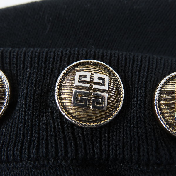 実際に弊社で買取させて頂いた【JPタグ】GIVENCHY/ジバンシィ 18AW ロゴ4ボタン コットンクルーネックニット BM9047403B/XSの画像 7枚目