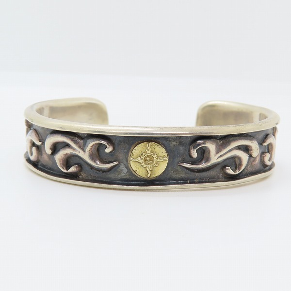 実際に弊社で買取させて頂いた【ワランティ付き】FIRST ARROW'S/ファーストアローズ アラベスク浮き唐草彫り バングル BR-028の画像 1枚目